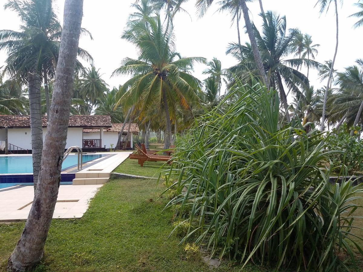 Darwins Beach Resort Tangalle Luaran gambar