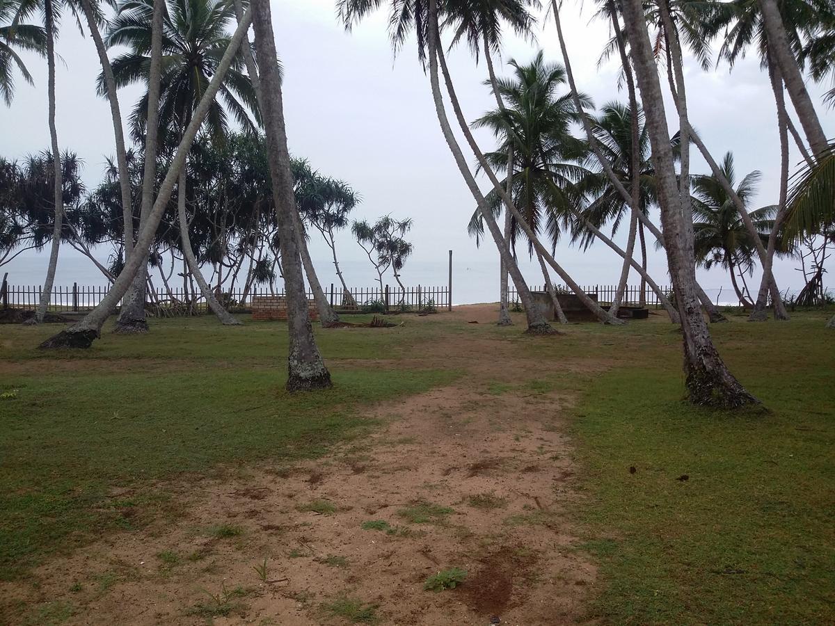 Darwins Beach Resort Tangalle Luaran gambar