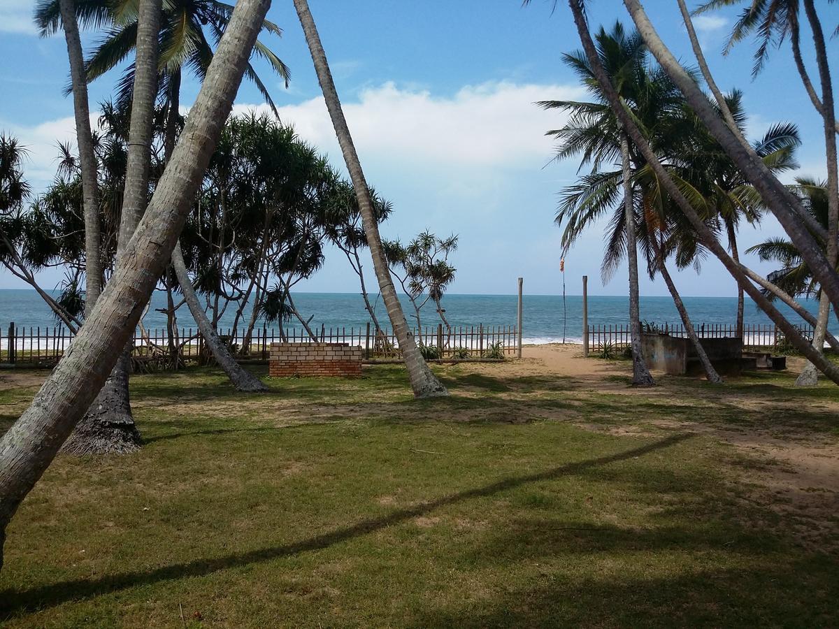 Darwins Beach Resort Tangalle Luaran gambar