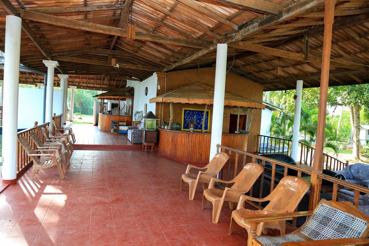 Darwins Beach Resort Tangalle Luaran gambar