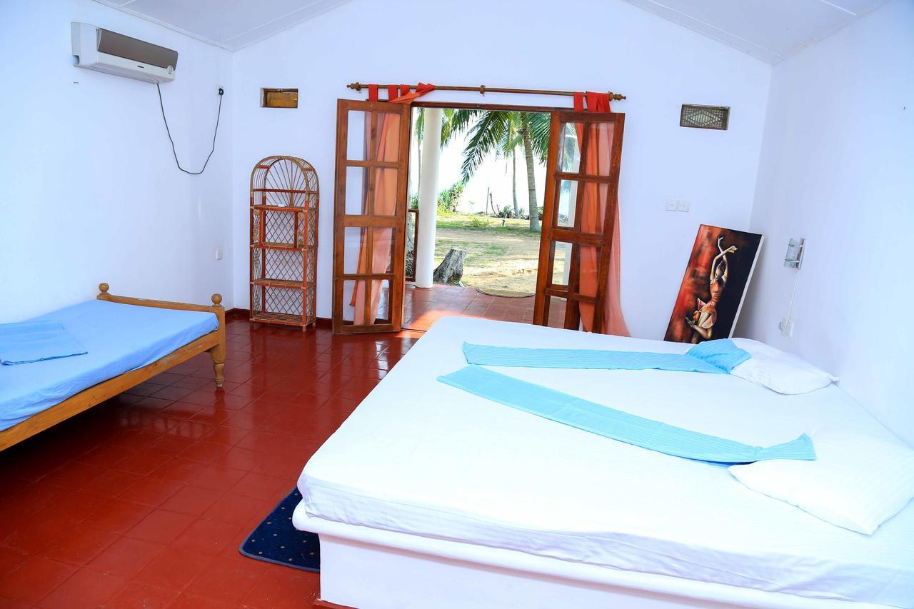Darwins Beach Resort Tangalle Luaran gambar