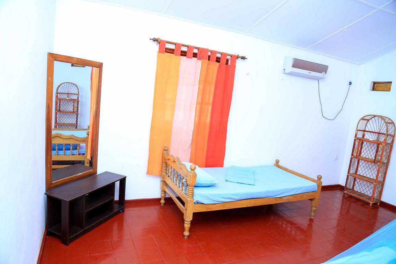 Darwins Beach Resort Tangalle Luaran gambar