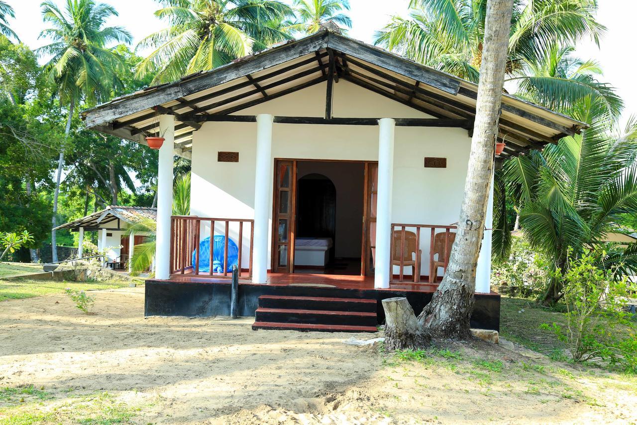 Darwins Beach Resort Tangalle Luaran gambar