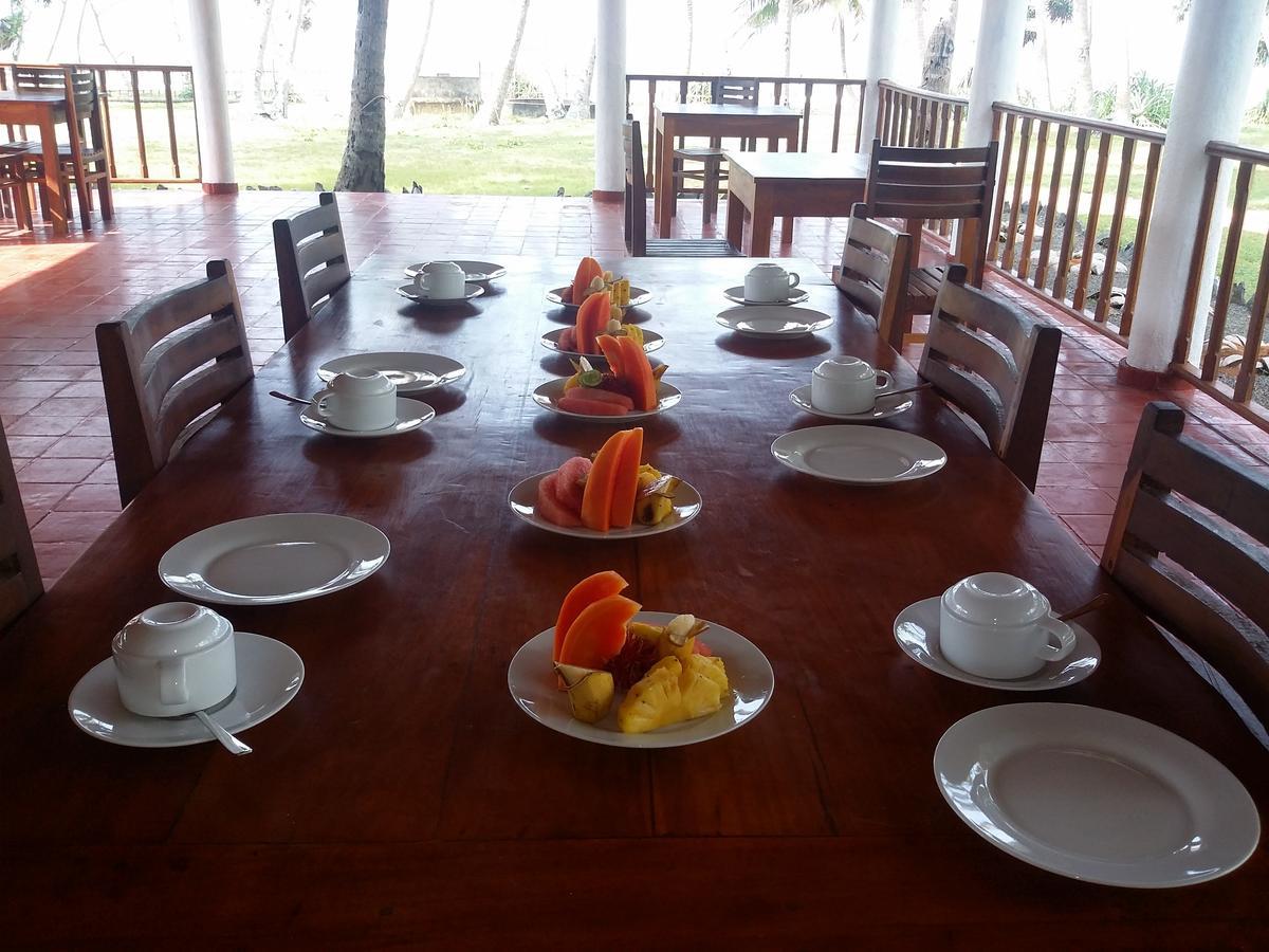 Darwins Beach Resort Tangalle Luaran gambar