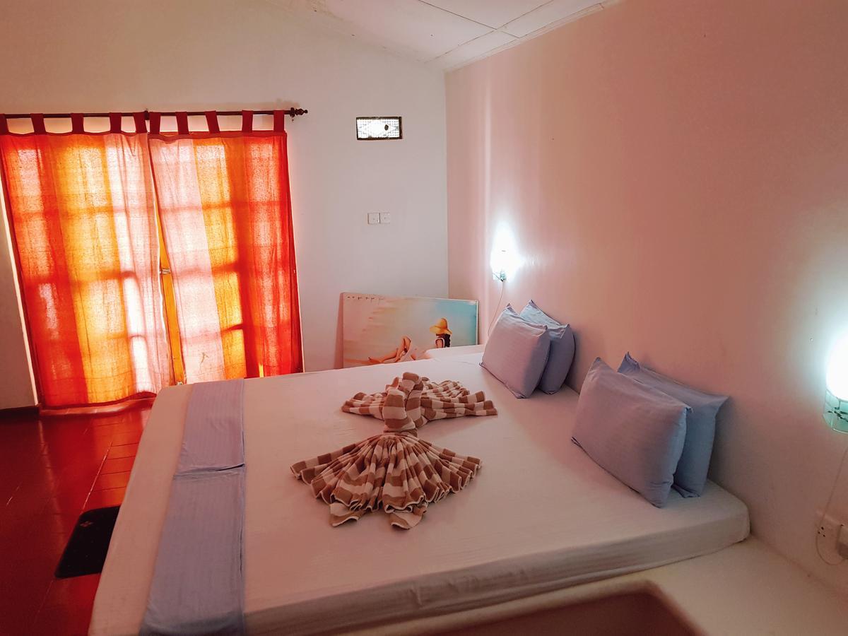 Darwins Beach Resort Tangalle Luaran gambar
