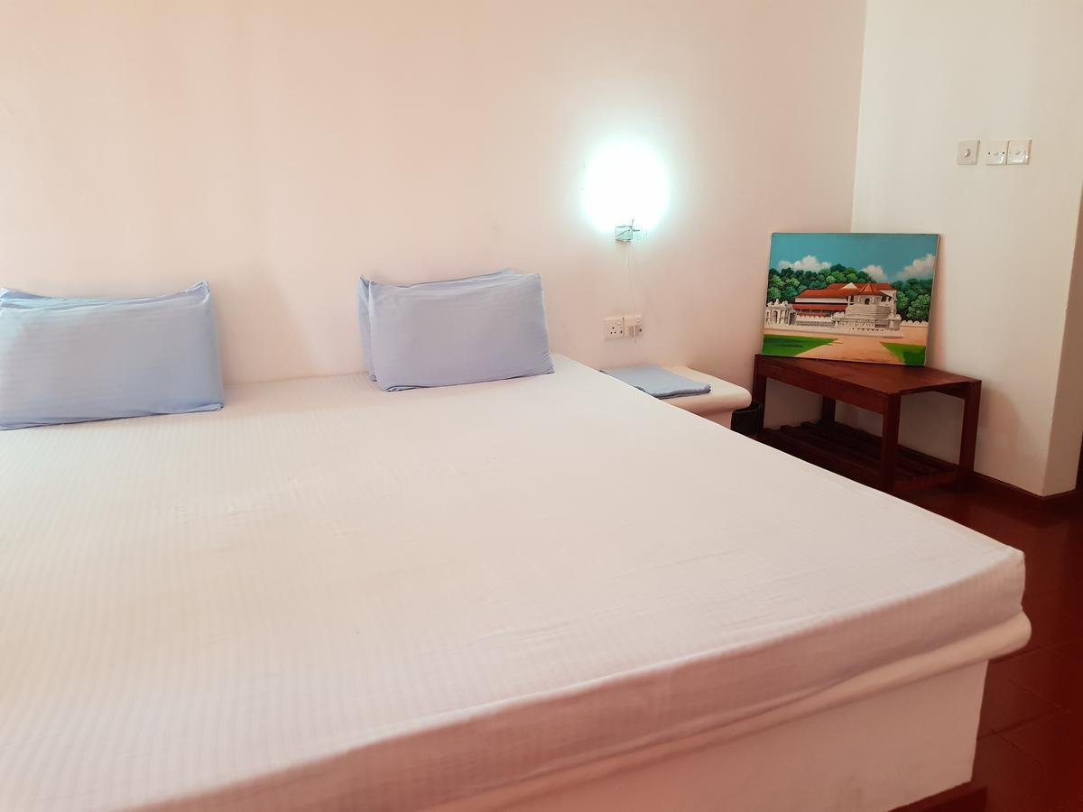 Darwins Beach Resort Tangalle Luaran gambar